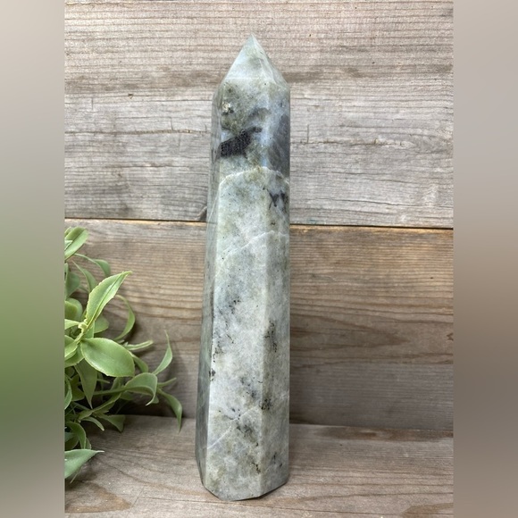 LARGE Labradorite Tower - Picture 3 of 5